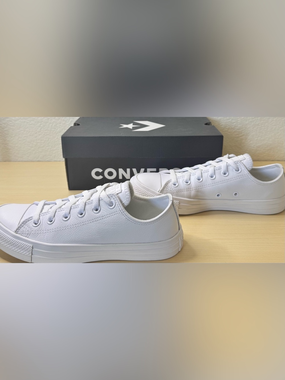 Converse Chuck Taylor All Star Low Top White Leather Sneakers W8/M6 CT OX Classi - Picture 3 of 10